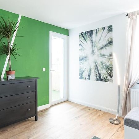 Nature Inspiration Apartment With Balcony & Grill Bbq In Duisburg Mitte Central Station 10 Mins & Big Tv With Photo Lights Екстер'єр фото