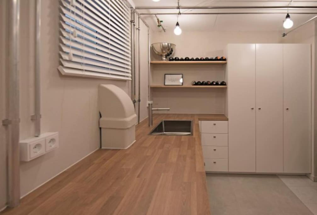 Nature Inspiration Apartment With Balcony & Grill Bbq In Duisburg Mitte Central Station 10 Mins & Big Tv With Photo Lights Екстер'єр фото